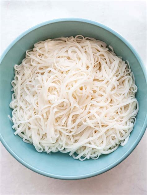 How to cook rice noodles - Directions. Pat shrimp dry with paper towels and place in a small bowl. Add 1 teaspoon canola oil and 1/2 teaspoon fish sauce. Mix well and set aside in refrigerator. Place rice noodles in a large bowl and cover with boiling water. Let …